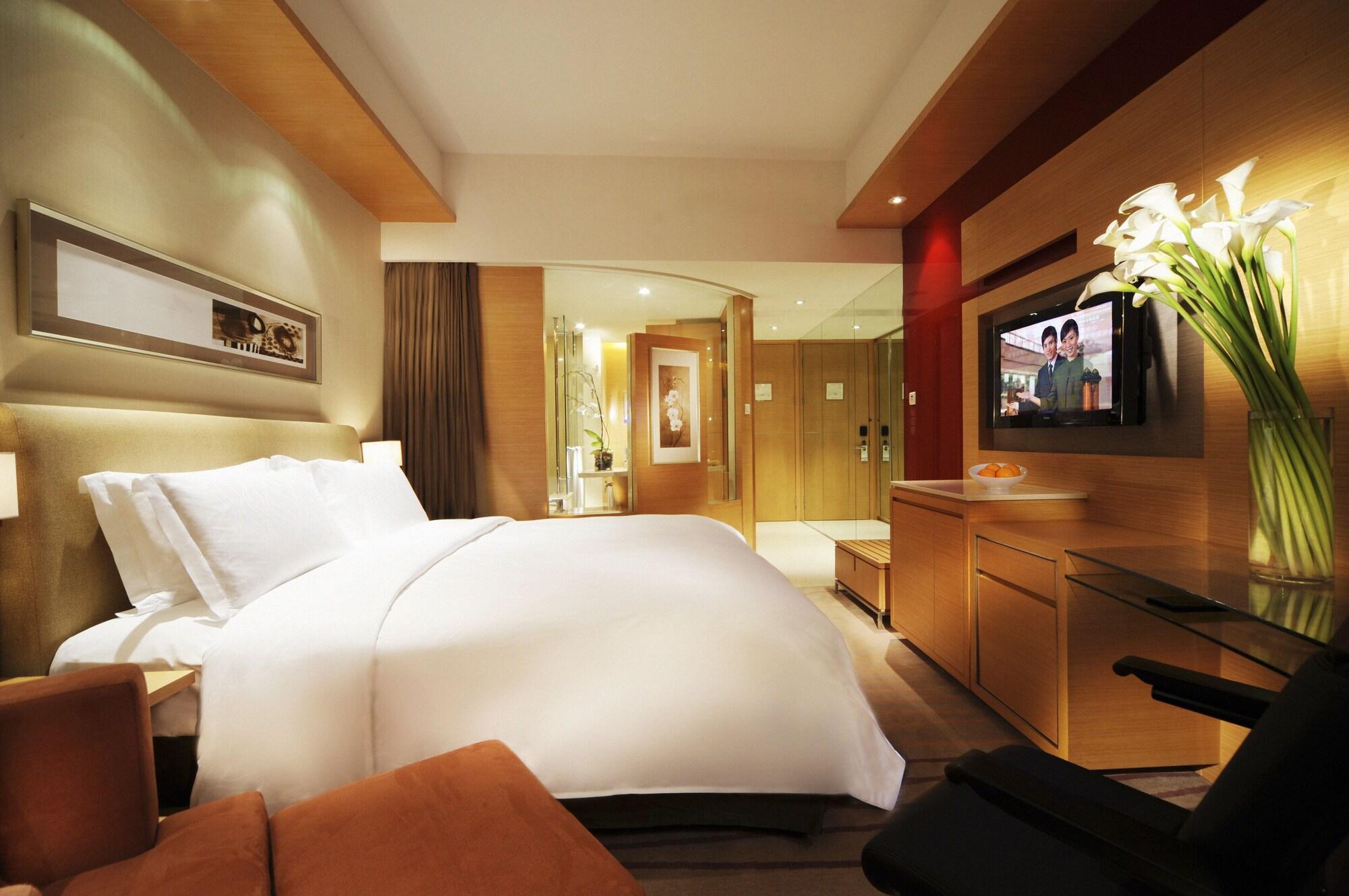 New World Wuhan Hotel Exterior foto