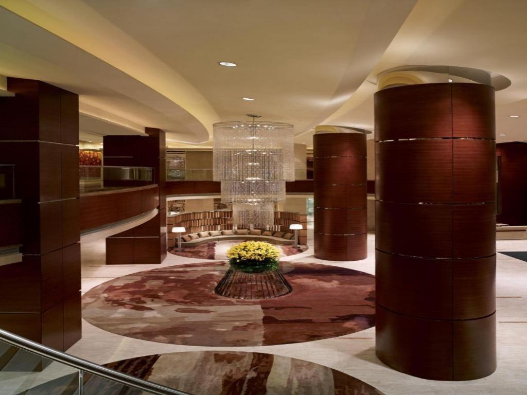New World Wuhan Hotel Exterior foto