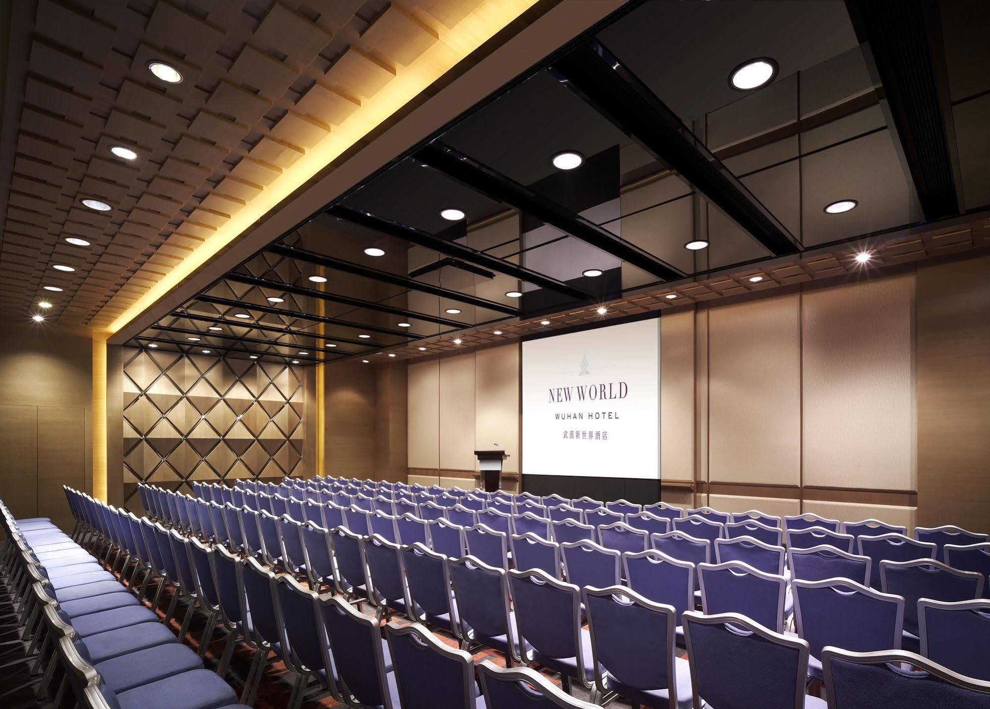 New World Wuhan Hotel Exterior foto